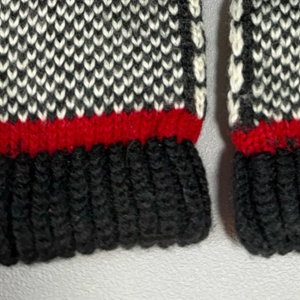 Anne Klein II Vintage Black White and Red Knit Gloves